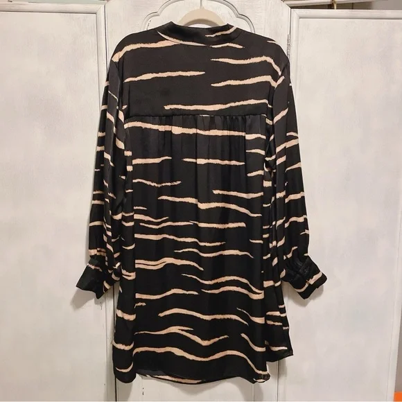 H&M Black and Tan Striped Tunic Size XL - Picture 5 of 6